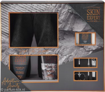Style & Grace Skin Expert for Him Slippers Geschenkset 150ml Douchegel + 150ml Body Lotion + 100g Zeep + 3-Delige Manicure Set + Slippers